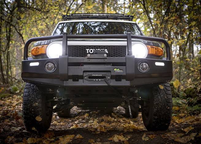 Ironman Airbag Compatible Bull Bar For Toyota Landcruiser 200 Series C/W Fog Lights & Indicators 2015+