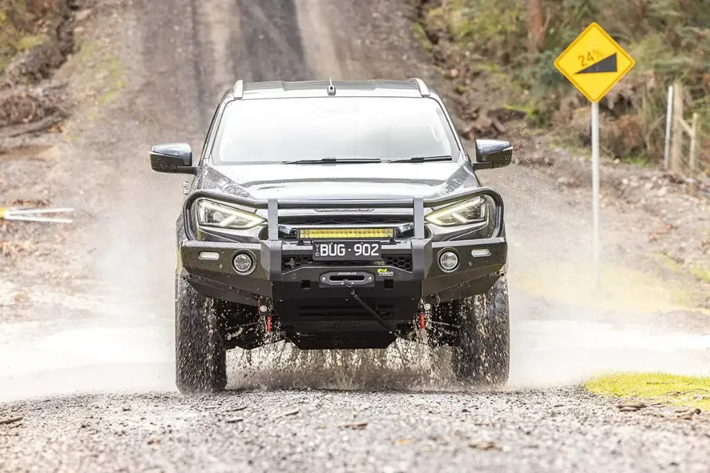 Ironman Commercial Deluxe Bull Bar Isuzu MUX 2022+