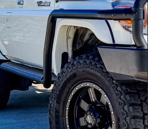 [SSRP056-D] Ironman Premium Side Steps & Rails for Toyota LandCruiser 200 Series (11/2015+ non-KDSS models)