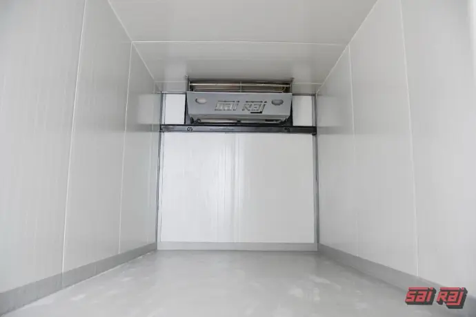 Insulated truck body with fridge