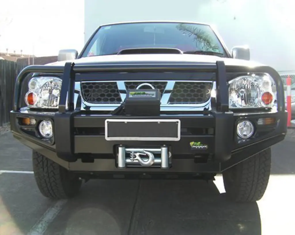 Ironman Deluxe Black Bull Bar - Nissan D22