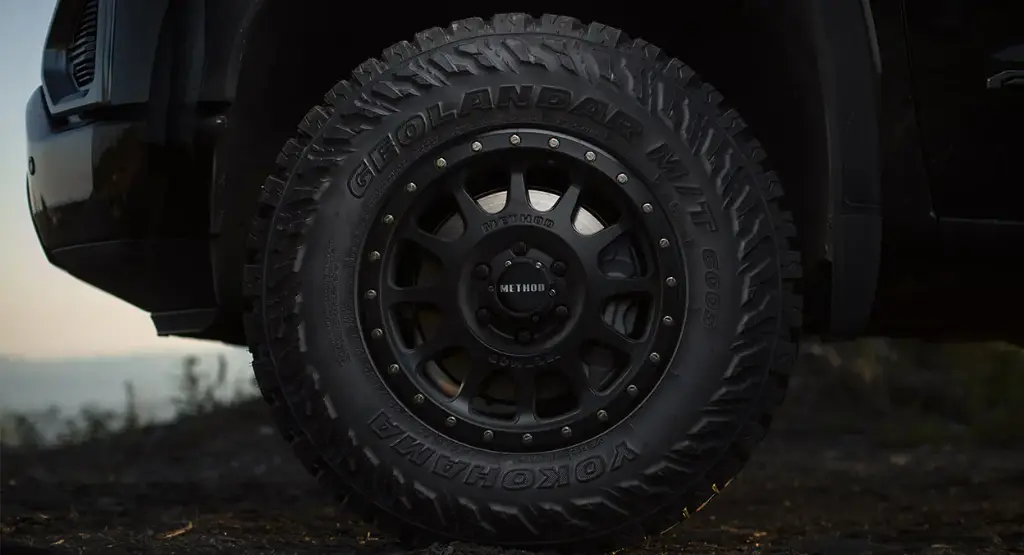 Method MR305 NV 18X9 +18MM Offset 6X139.7 108MM CB Matte Black / Gloss Black Lip Wheel - Suitable for Hilux/Prado 150/LC300