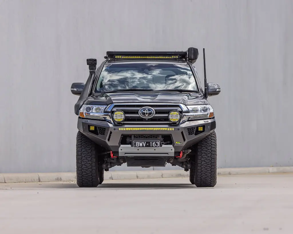 Ironman Raid Bar to suit Toyota Landcruiser 200 Series 