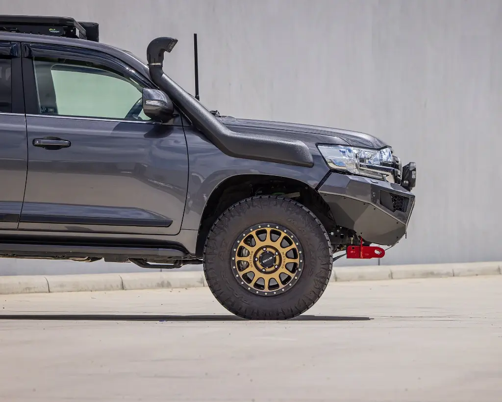 Ironman Raid Bar to suit Toyota Landcruiser 200 Series 