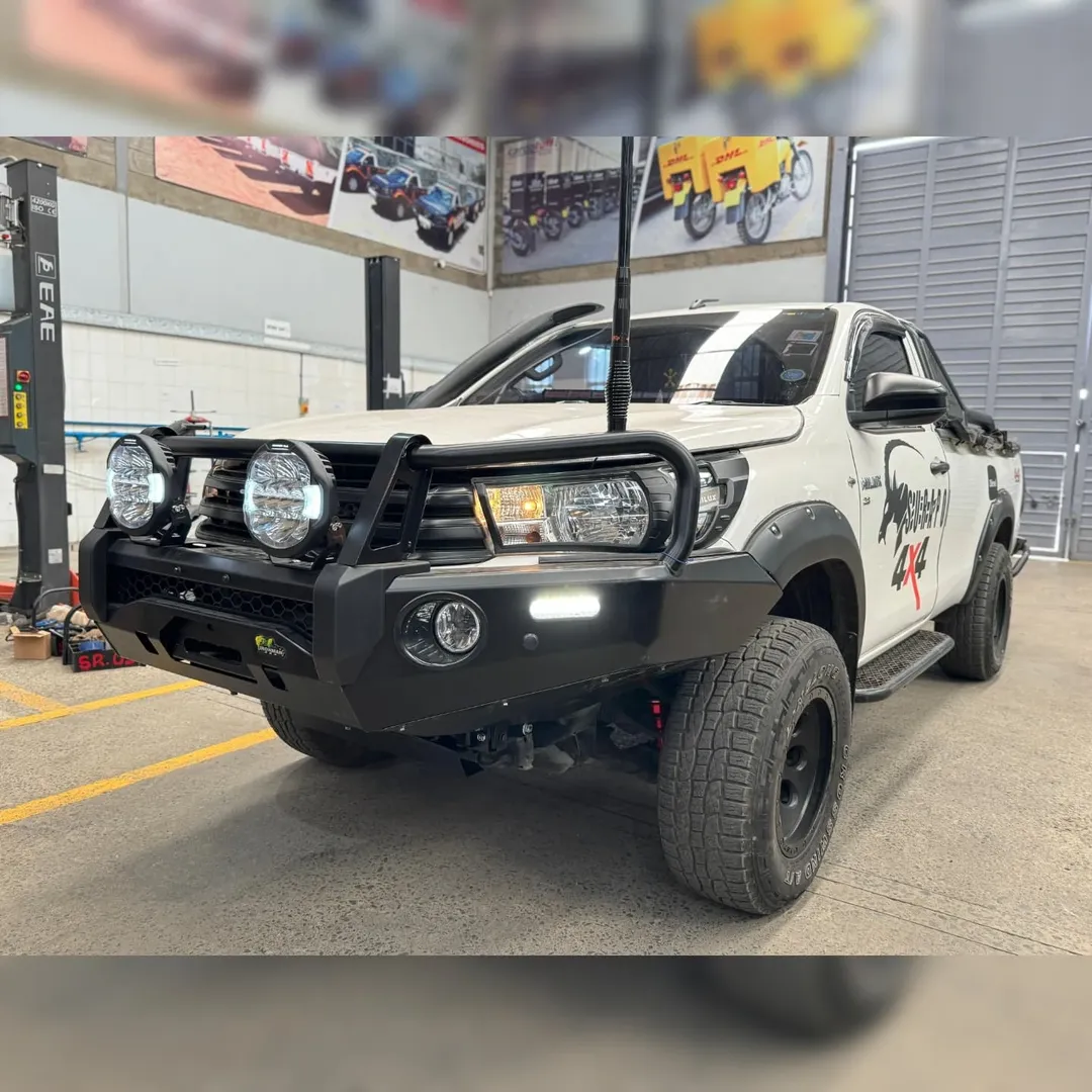 Ironman Deluxe Black Bull Bar - Toyota Hilux / Vigo - 2011+