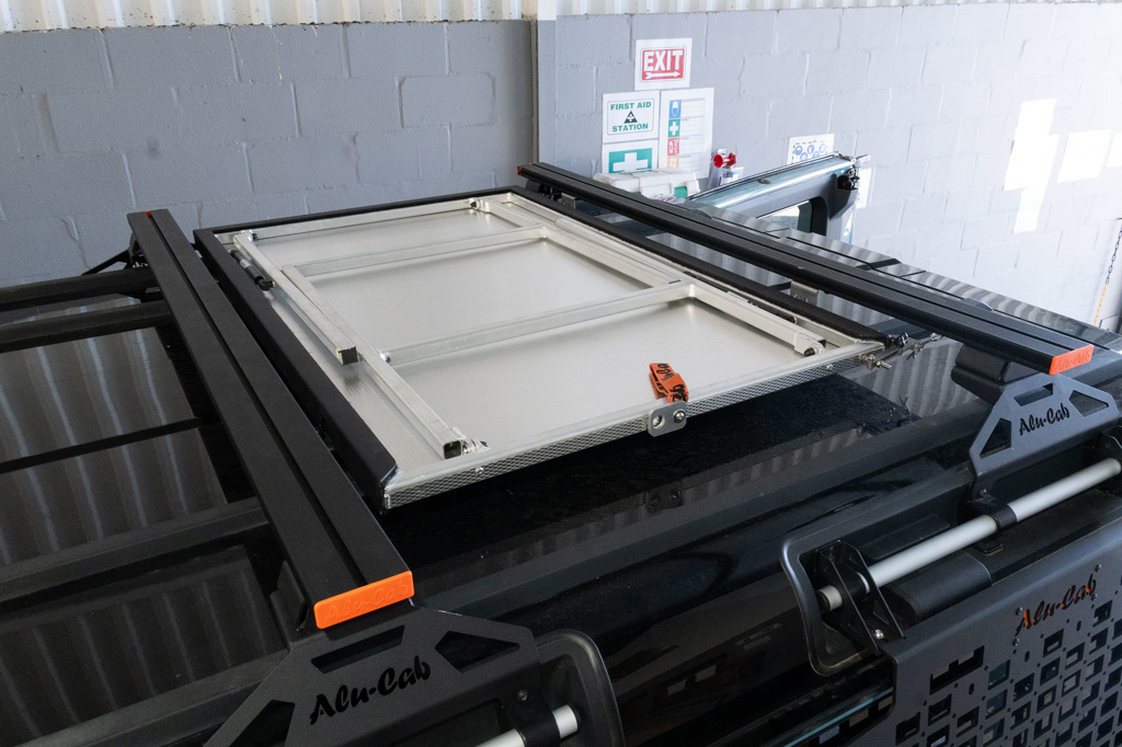 Alucab Canopy Table Slide Bracket (Excluding Table)