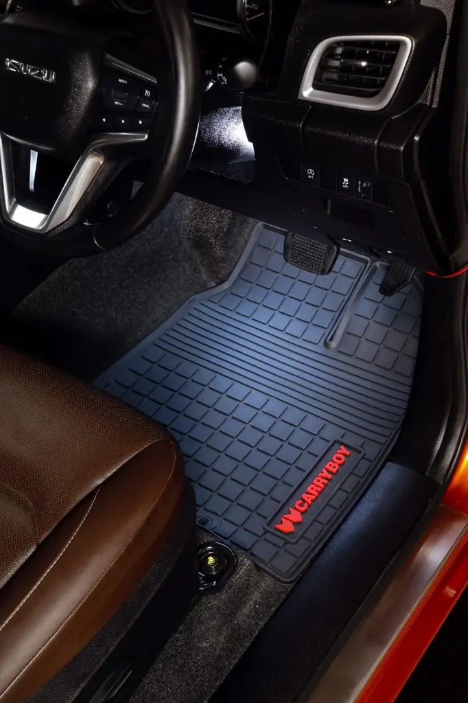 Carryboy Car Mat For Isuzu D/C