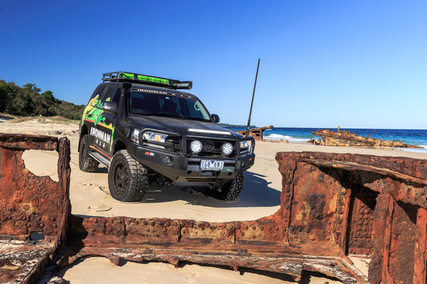 Ironman Bull Bar Big Tube Premium L/C 200 Vx Sahara