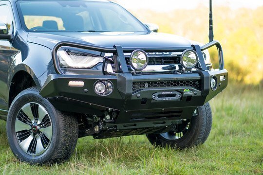 Ironman Commercial Deluxe Bull Bar Dmax 8/2020+