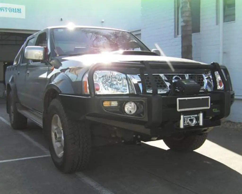 Ironman Deluxe Black Bull Bar - Nissan D22