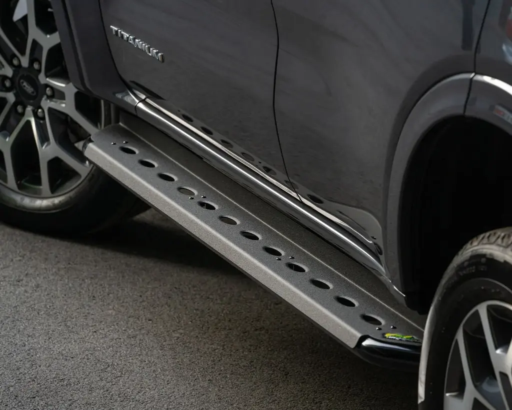 Ironman Steel Side Step Hilux Revo 6/2015+