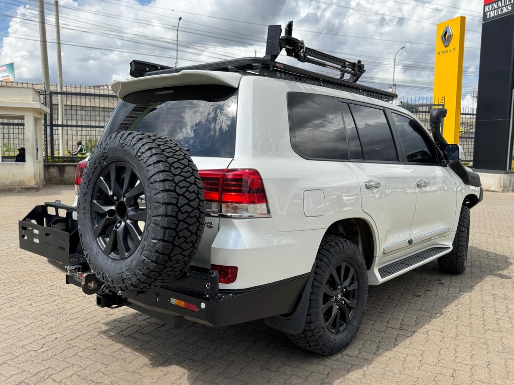 TRE 4X4 Lc200, 08-16 Rear Bumper With Tire Carrier