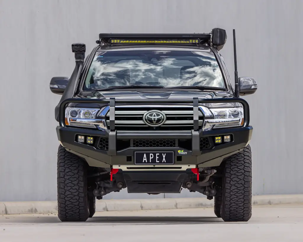 Ironman Apex Bull Bar LC200 2016+