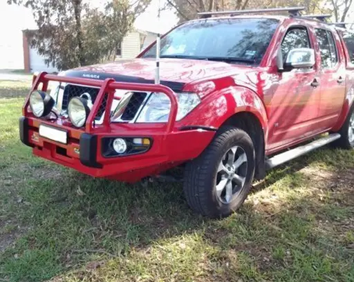 [BBCD042] Ironman Deluxe Commercial Bull Bar - Black (Navara D40/Pathfinder R51 2005+)