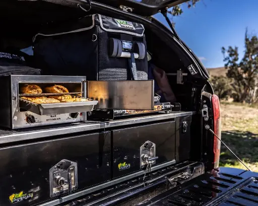 [IOVEN0012] Ironman 12V Portable Oven With Rack And Tray